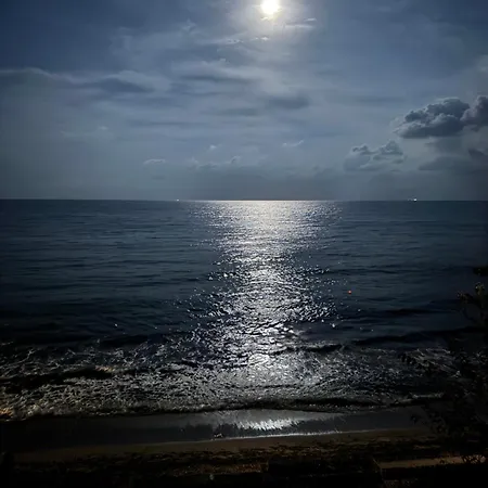 Апартаменты Windmill With Sea View Несебр