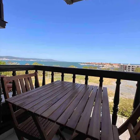 Windmill With Sea View 公寓 *